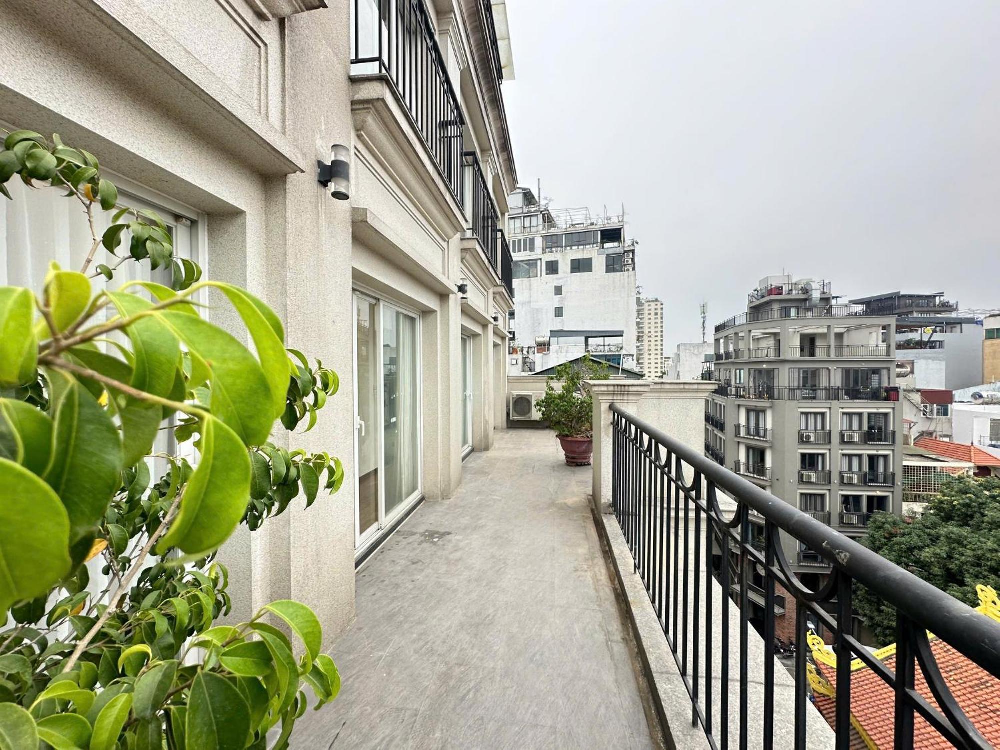 Luxe Paradise Residence Truc Bach Hanoi Exterior photo
